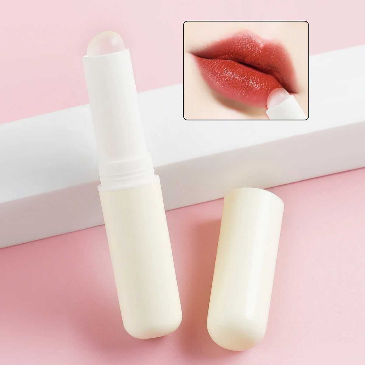 lip brush, 1pcs Plastic Cute Covered Portable for Smoother & Fuller Lip Appearance makeup brush For Making Up Supply